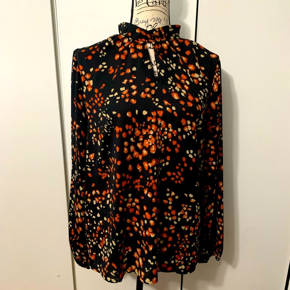 - Tres Jolie blouse